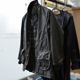 オイルドジャケットの補修・消臭・撥水加工｜デアのオプションサービス