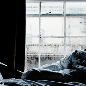 知らないうちについちゃうカビ！！カーテンのカビ対策とは？