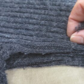 事例005 クローゼットにしまったニットが毛玉だらけ！！応急処置で見栄え良くできる？