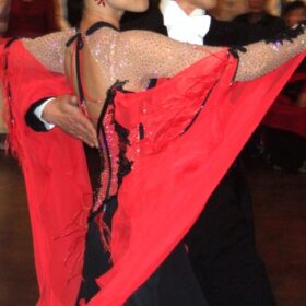 【お客様の声】デアのダンスドレスクリーニングに対するお客様の感想