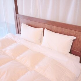 汗や汚れでいっぱいの布団・・・。クリーニングに最適な時期は今!