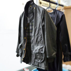 バブアー・マッキントッシュを専門クリーニング｜洗えないコートも美しく再生