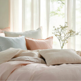 【宅配で完結】コインランドリーに行かずに済む布団ケアの新常識｜面倒を手放す、かしこい選択とは？