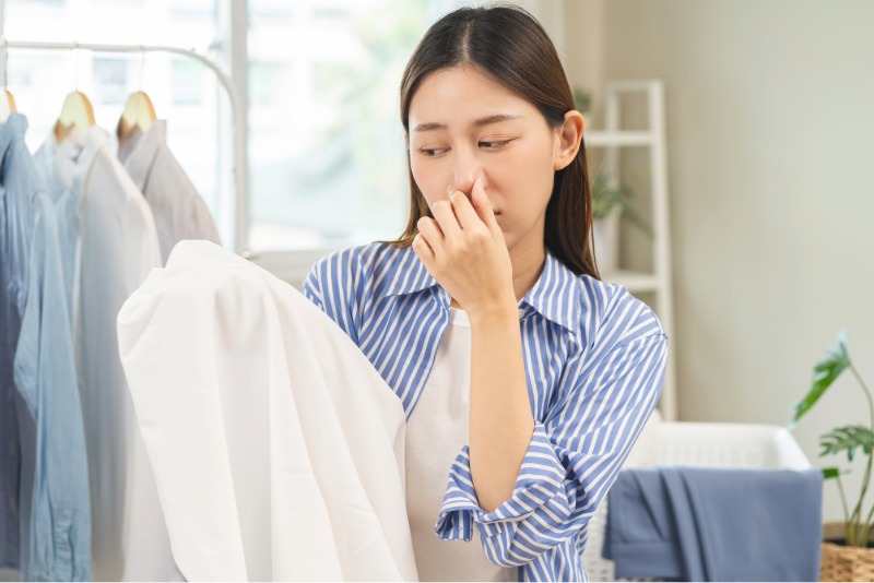 汗臭い服のイメージ