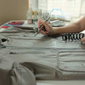 レザージャケットのメンテナンスに。変色もプロのクリーニングで自然な仕上がりへ【今だけ1,000円オフ】