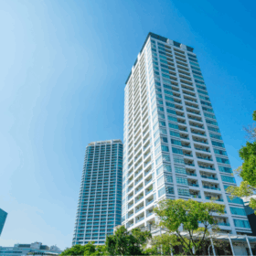 宅配クリーニングでタワマンの不便を解消!布団・絨毯も持ち運び不要