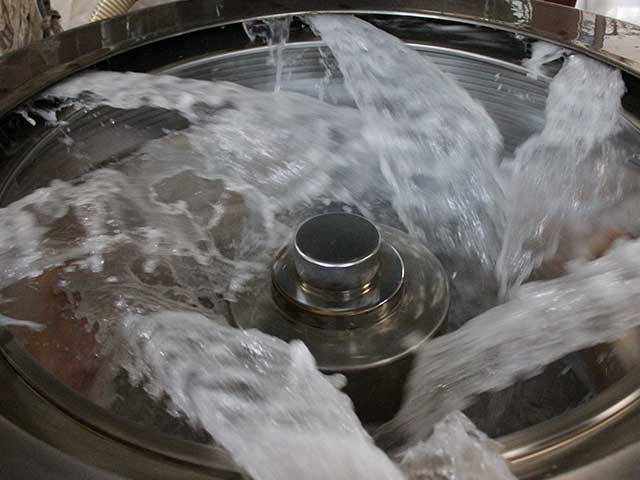 ジェット水流洗浄機