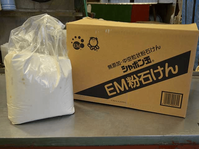 工房で使用する粉石けん。成分のご希望は注文前にご相談いただけます。