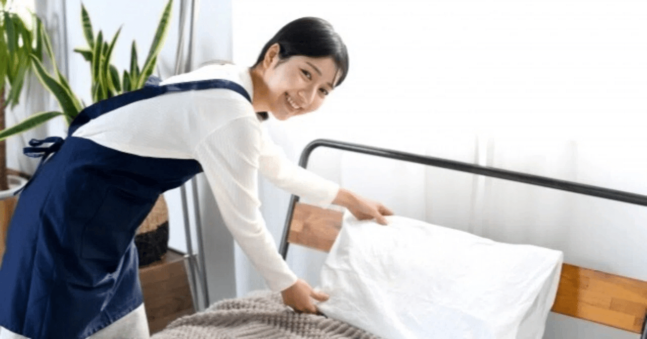 寝具を整える日常のイメージ。